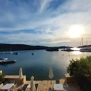 Solis Cres
