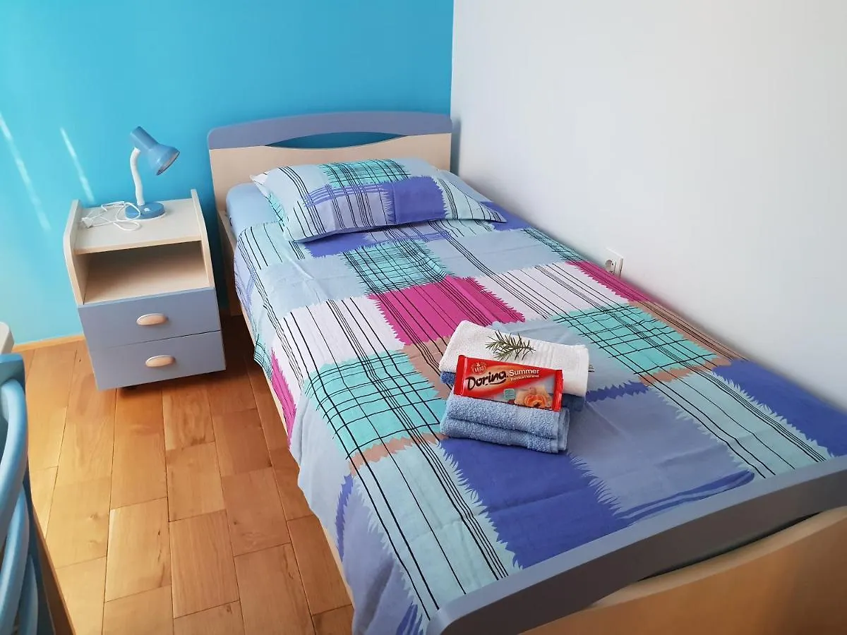 Apartman The Color Of Summer Apartment Cres